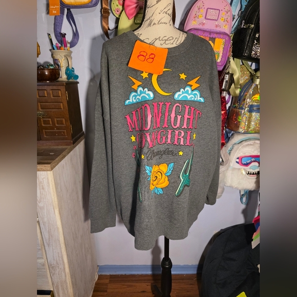 Wrangler Tops - WRANGLER Gray women's GRAPHIC  "Midnight Cowgirl" long sleeves sweatshirt L